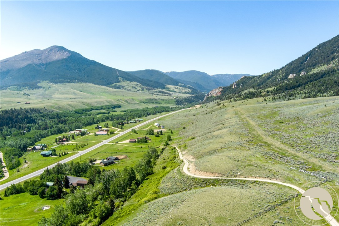 6625 US HWY 212