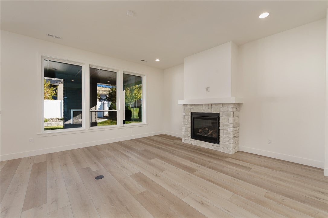 2519 Silver Pine Court