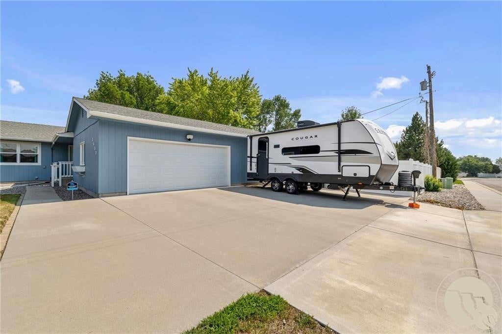 3632 Poly Drive