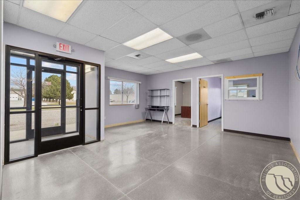 6830 Commercial Avenue