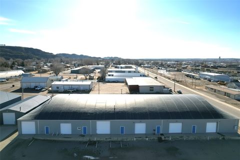 822 N Sargent Glendive MT 59330