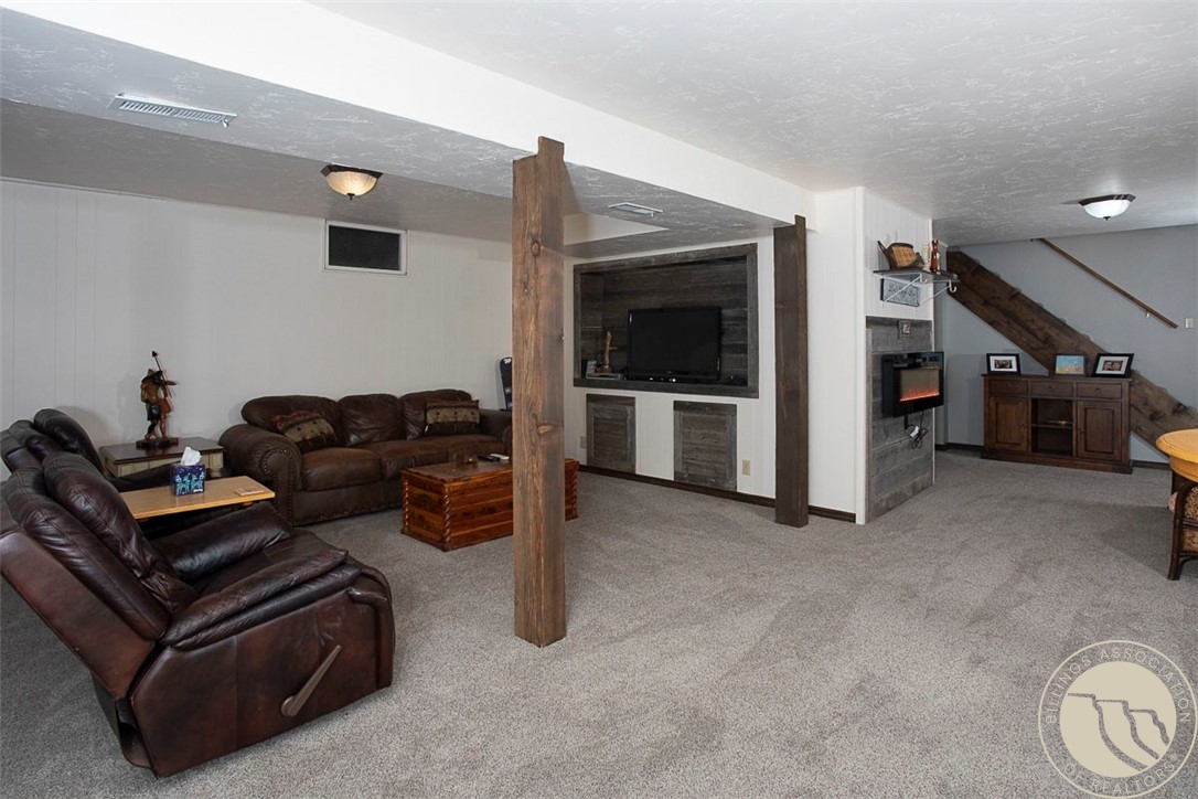 Red Lodge, Montana 59068, United States, 4 Bedrooms Bedrooms, ,3 BathroomsBathrooms,Residential,Active,157137