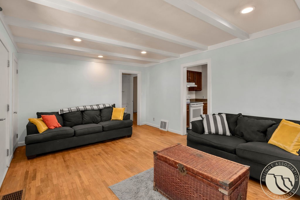 845 Custer Avenue