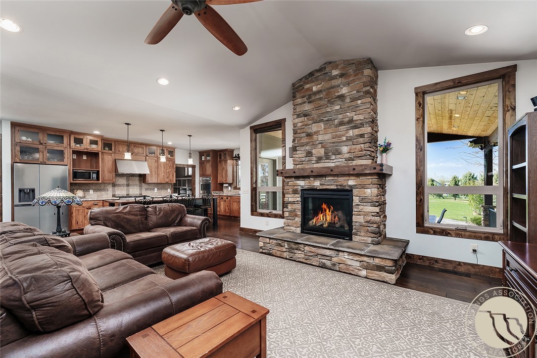 2614 Shadow Wood Trail