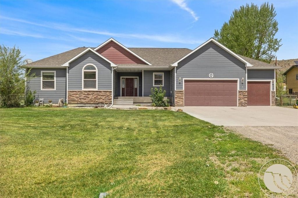 Photo of 3340 Aqui Esta Drive, Billings, MT 59101 (MLS # 359604)