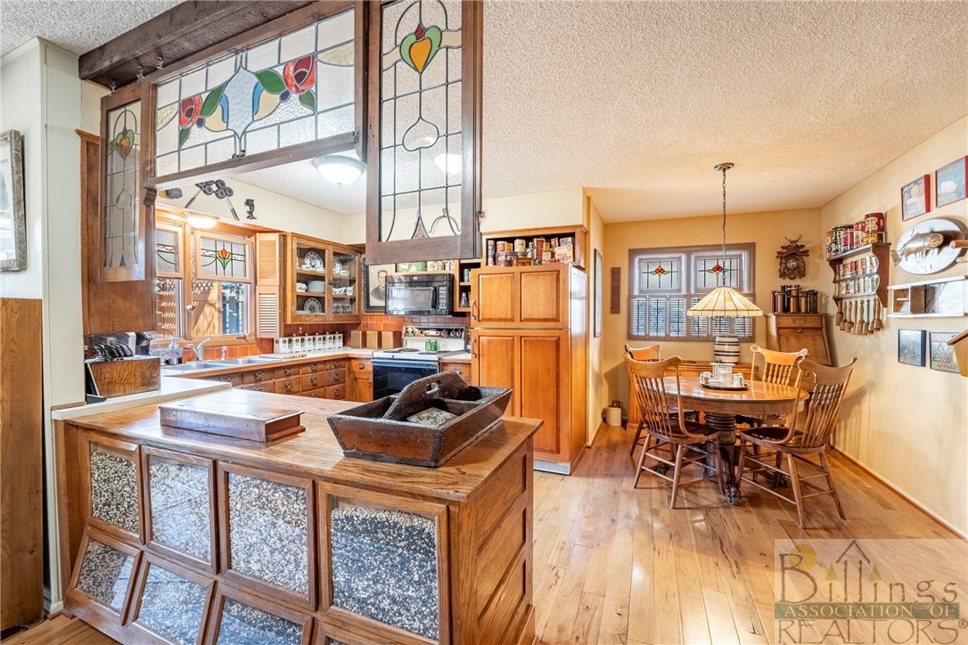 Billings, Montana 59102, United States, 4 Bedrooms Bedrooms, ,3 BathroomsBathrooms,Residential,Contingent,67379