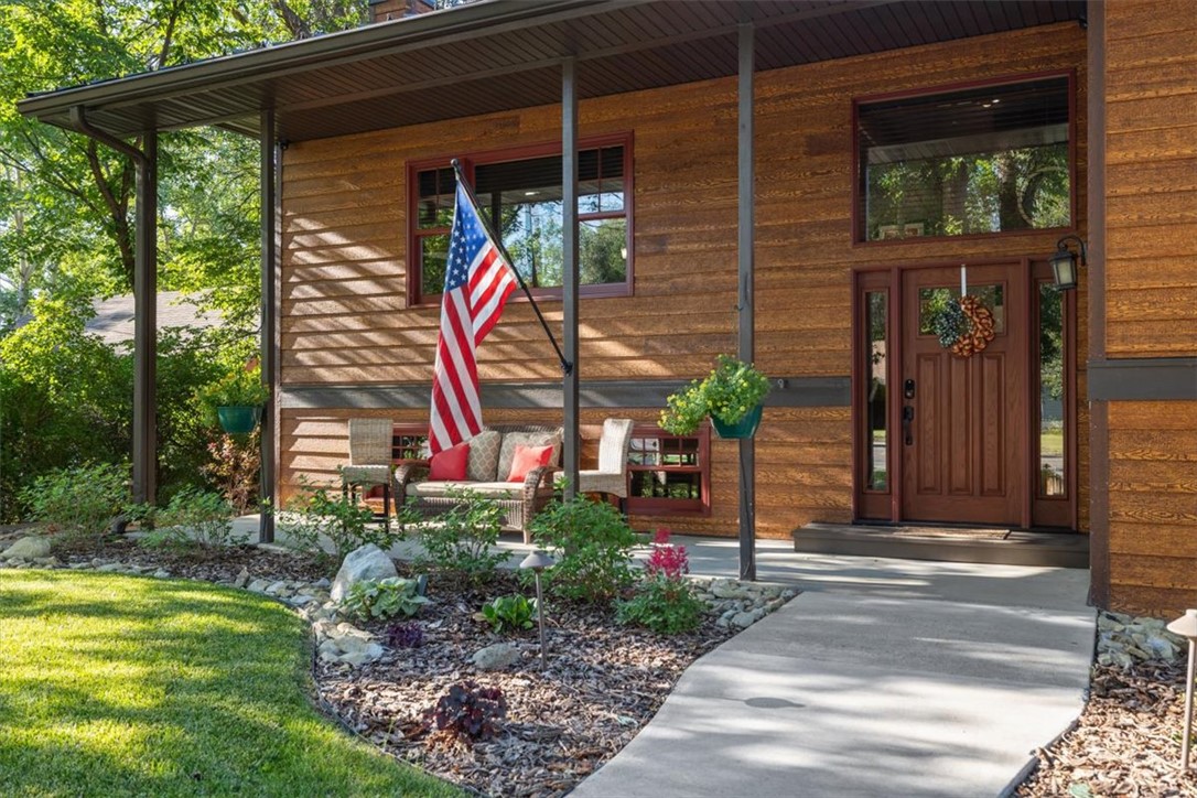 2720 Poly Drive