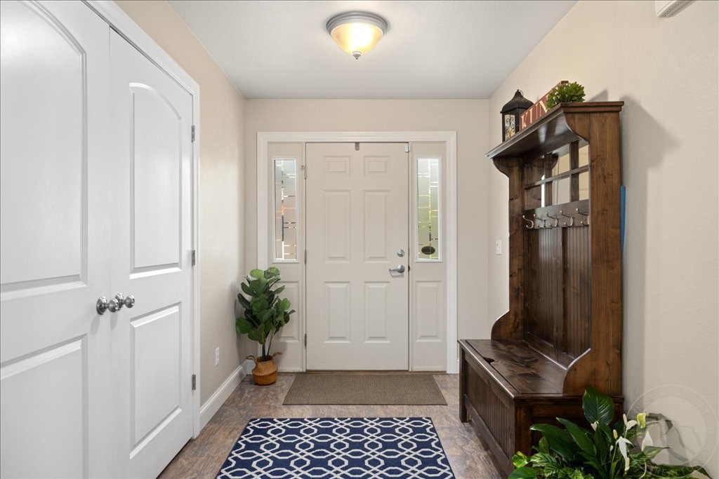1765 Chandelier Circle