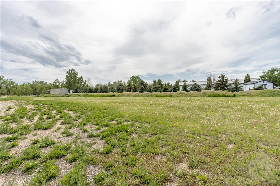 4827 Lorenz Ln