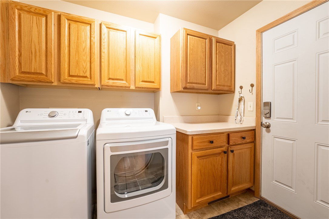 Billings, Montana 59102, United States, 4 Bedrooms Bedrooms, ,3 BathroomsBathrooms,Residential,Active,240724