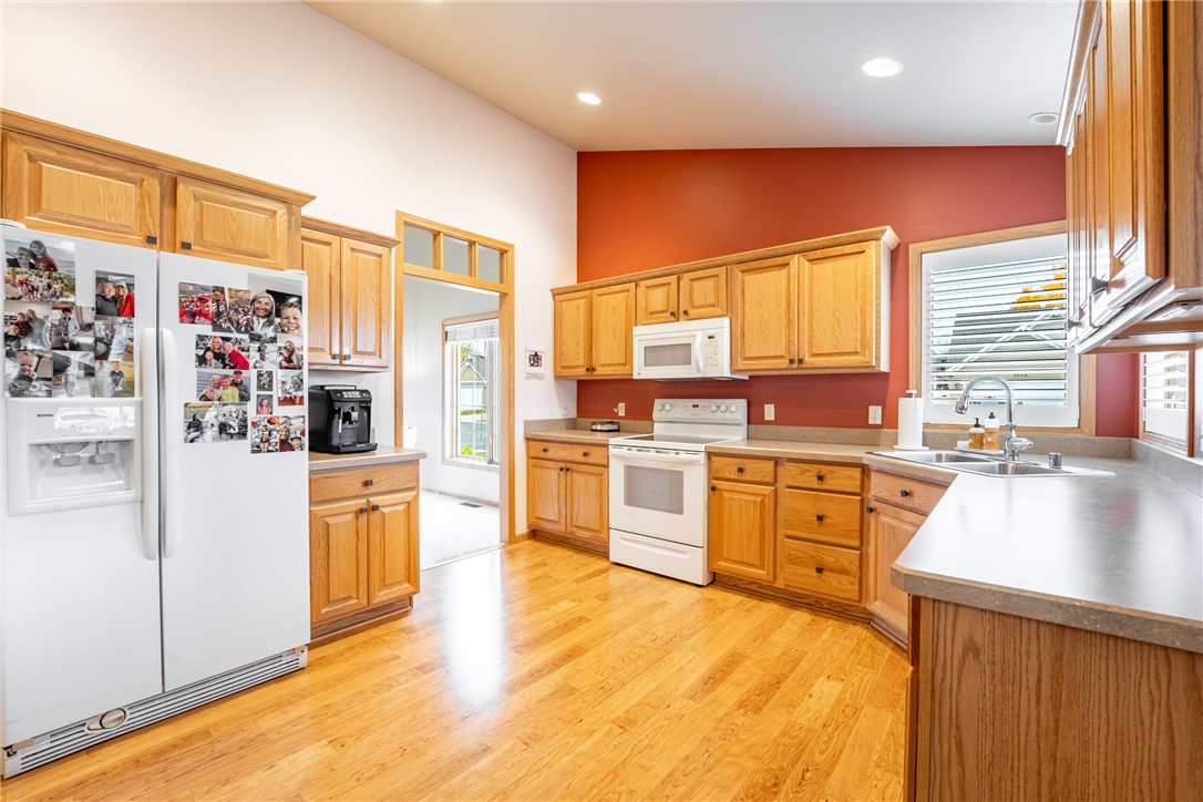 Billings, Montana 59102, United States, 4 Bedrooms Bedrooms, ,3 BathroomsBathrooms,Residential,Active,240724