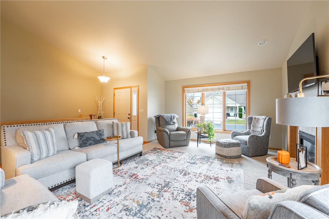 Billings, Montana 59102, United States, 4 Bedrooms Bedrooms, ,3 BathroomsBathrooms,Residential,Active,240724