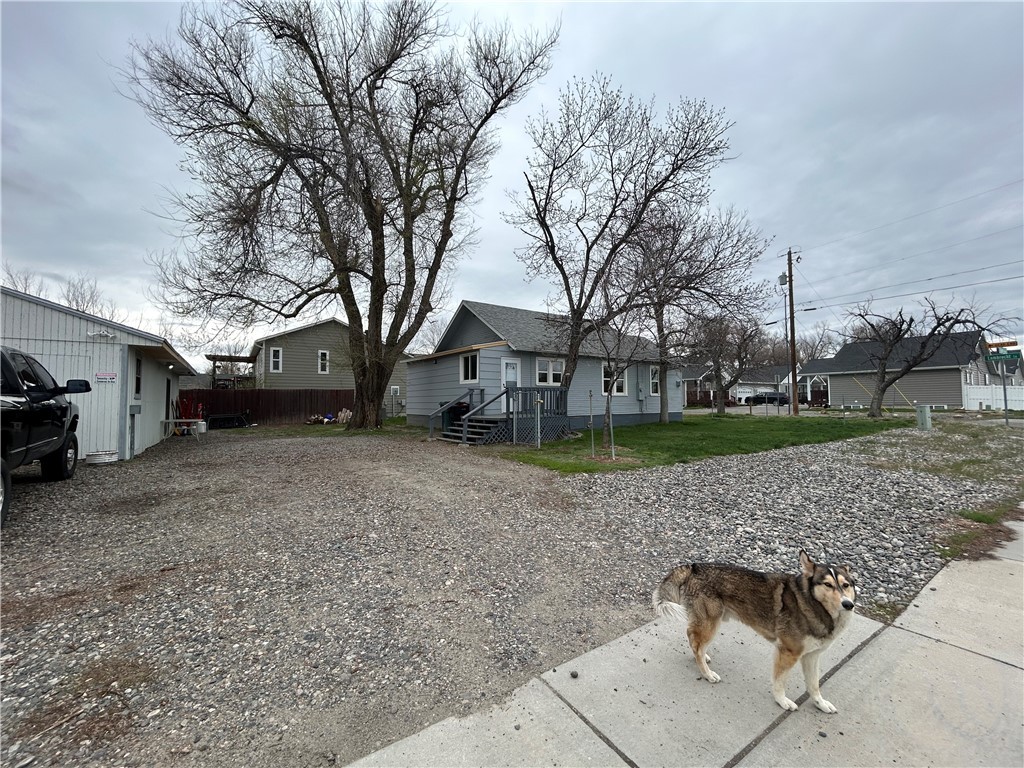 744 Lambrecht Lane