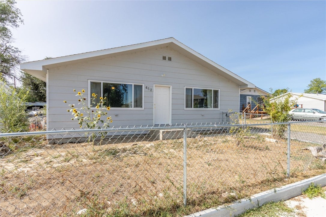 452 Hillview Lane