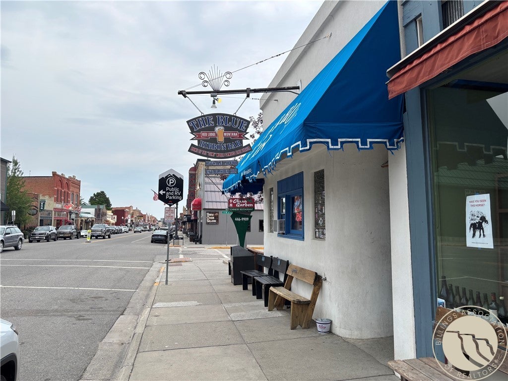 204 Broadway Avenue S