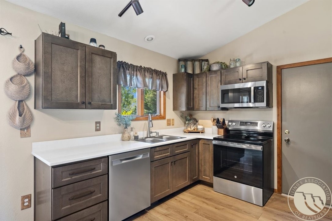 5107 Country View Drive