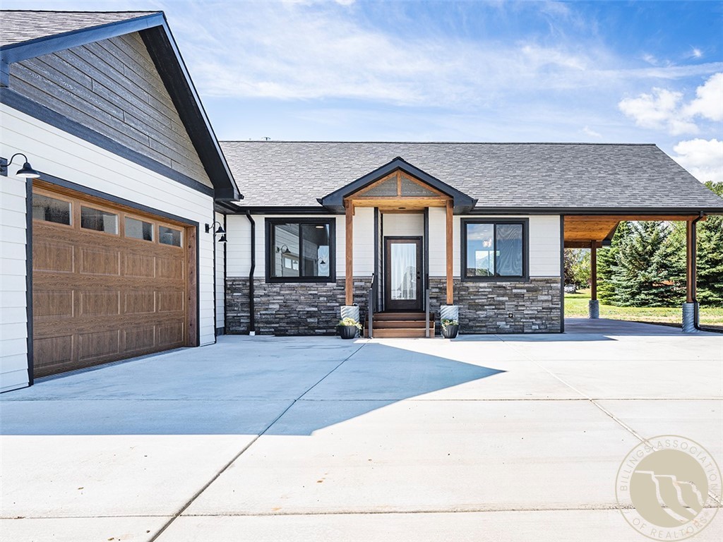 2055 Lazy J Cir