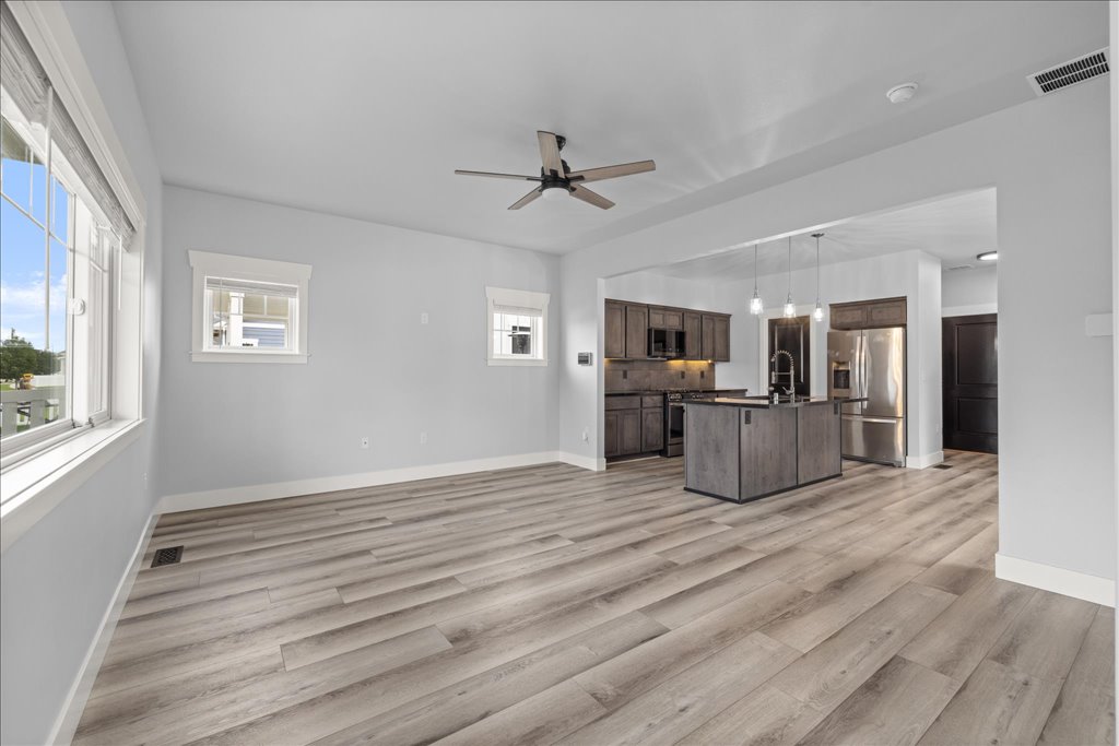 1821 Island View Drive