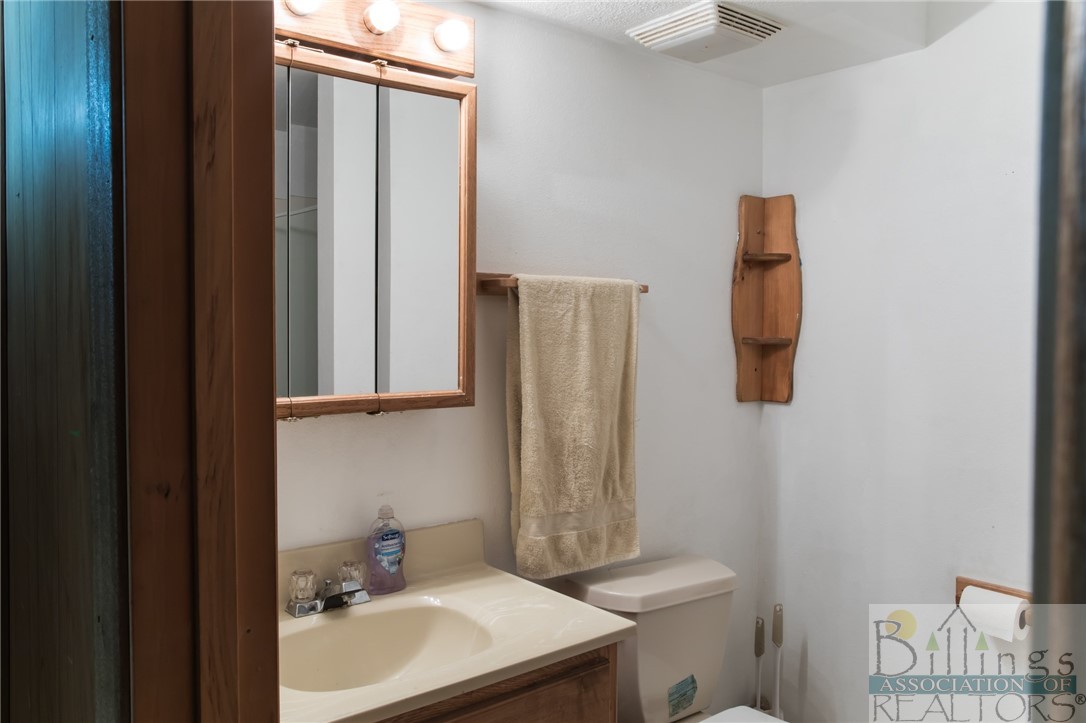 Billings, Montana 59102, United States, 4 Bedrooms Bedrooms, ,3 BathroomsBathrooms,Residential,Contingent,58455