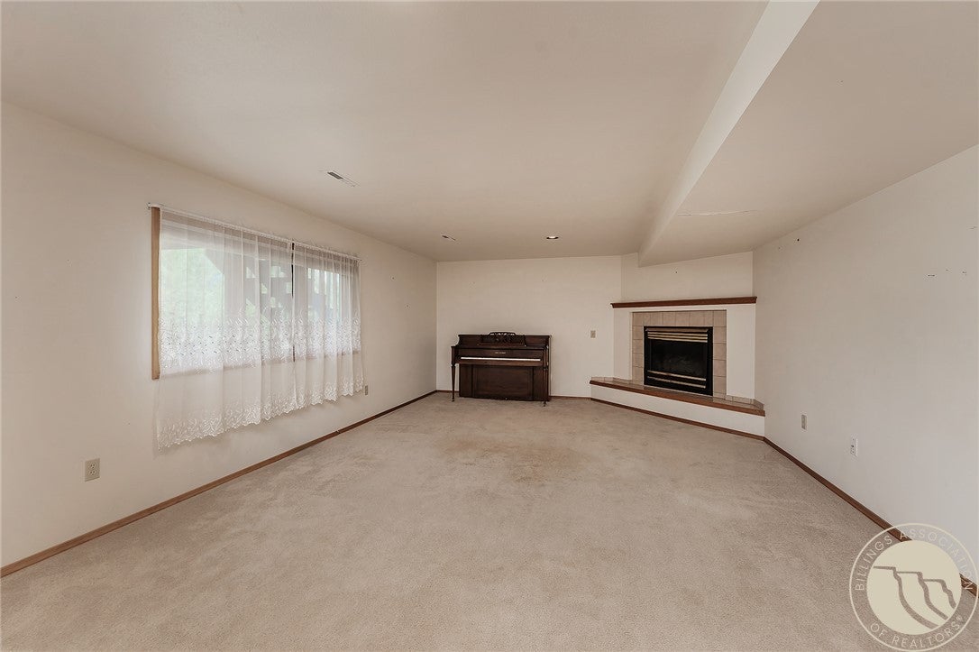 2214 Ridgeview Drive