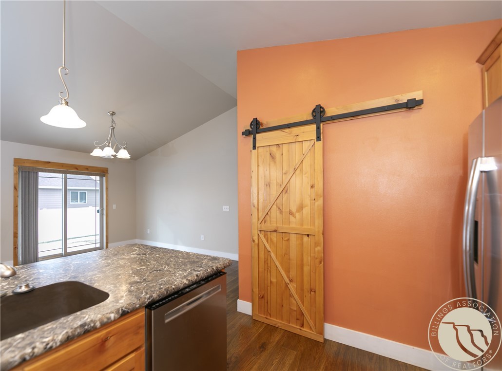 Billings, Montana 59105, United States, 7 Bedrooms Bedrooms, ,3 BathroomsBathrooms,Residential,Active,85025