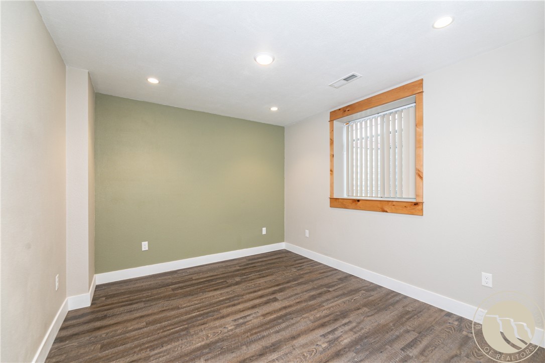 Billings, Montana 59105, United States, 7 Bedrooms Bedrooms, ,3 BathroomsBathrooms,Residential,Active,85025