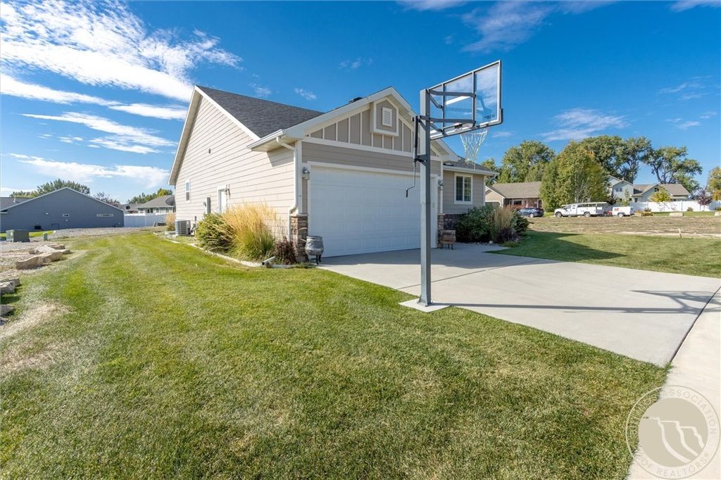 Photo of 1712 Paynes Place Pl, Laurel, MT 59044 (MLS # 358491)