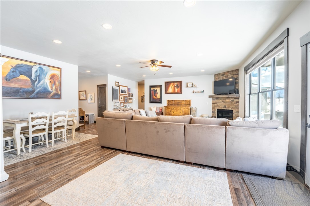 Red Lodge, Montana 59068, United States, 3 Bedrooms Bedrooms, ,2 BathroomsBathrooms,Residential,Active,513