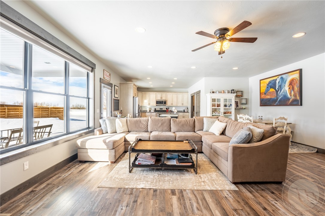 Red Lodge, Montana 59068, United States, 3 Bedrooms Bedrooms, ,2 BathroomsBathrooms,Residential,Active,513