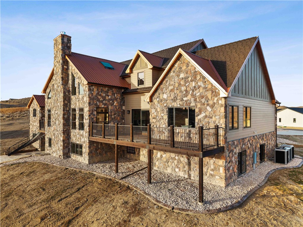 2570 Vista Loop Drive