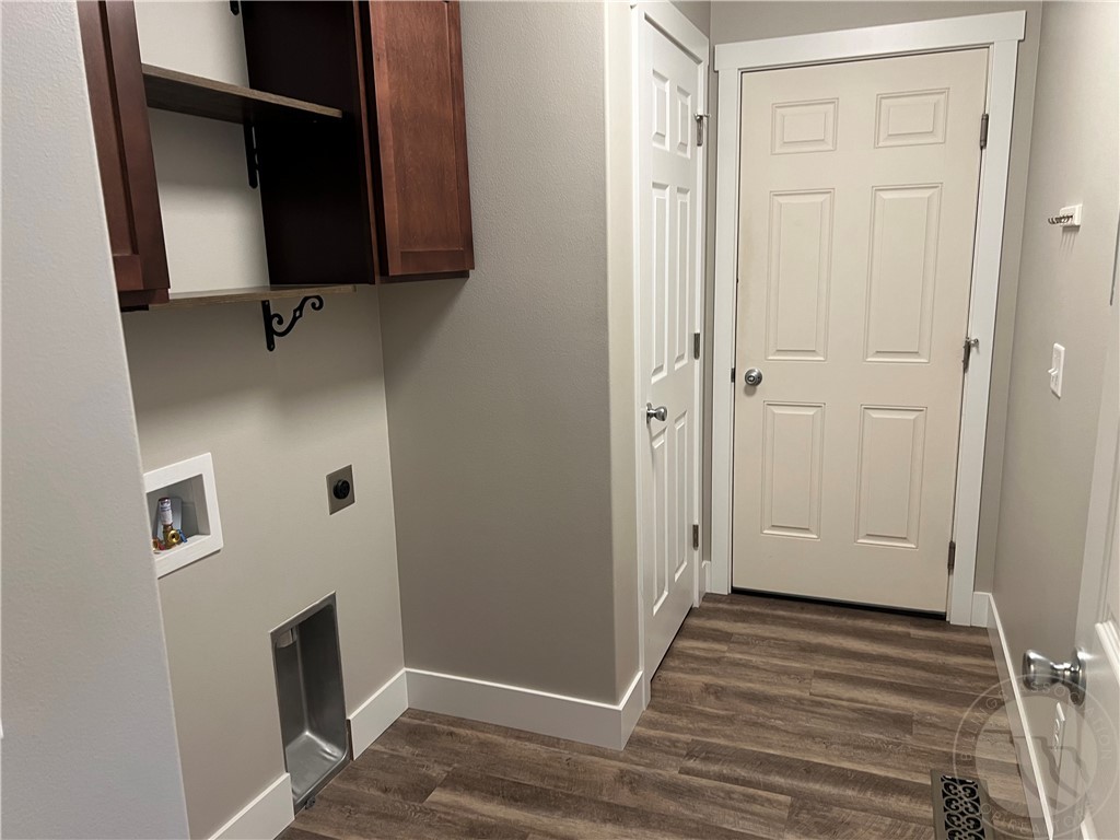 Billings, Montana 59105, United States, 3 Bedrooms Bedrooms, ,2 BathroomsBathrooms,Residential,Pending,31219