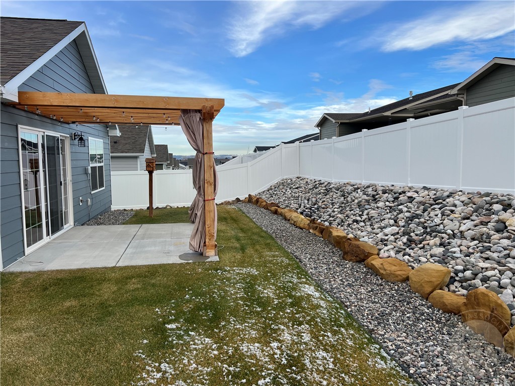 Billings, Montana 59105, United States, 3 Bedrooms Bedrooms, ,2 BathroomsBathrooms,Residential,Pending,31219