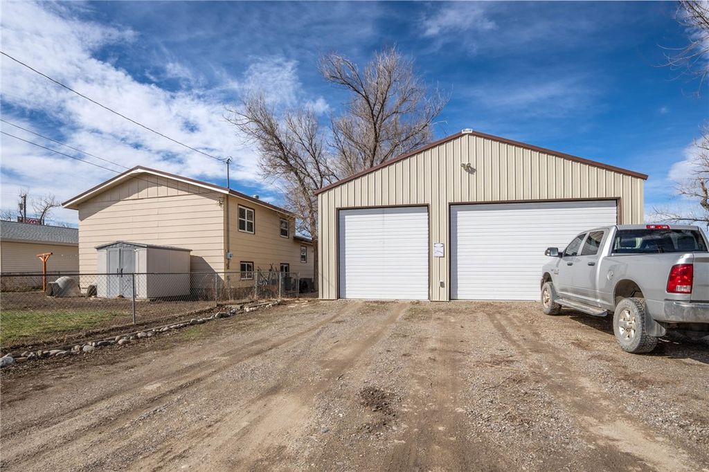 Photo of 1109 N Crawford Avenue, Hardin, MT 59034 (MLS # 358207)