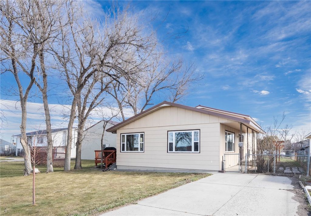 Photo of 1109 N Crawford Avenue, Hardin, MT 59034 (MLS # 358207)