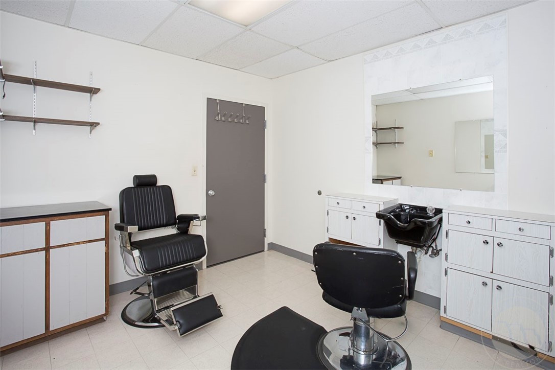 711 Central Ave, Suite 112 (Barber or Salon Space)