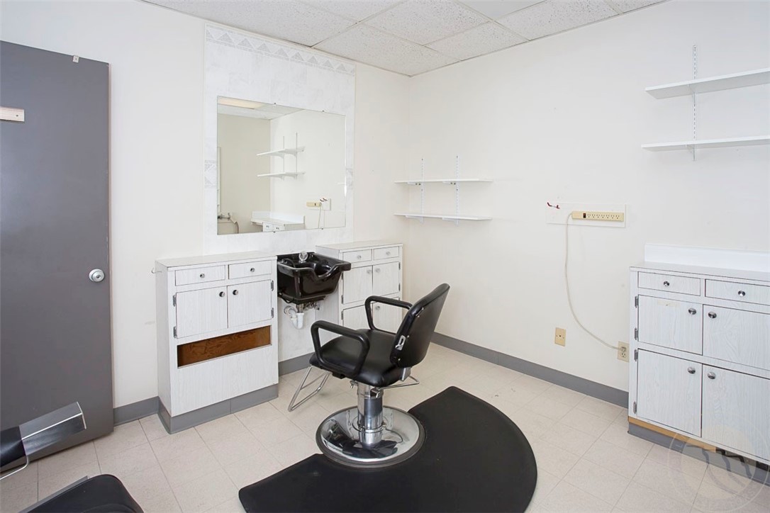 711 Central Ave, Suite 112 (Barber or Salon Space)