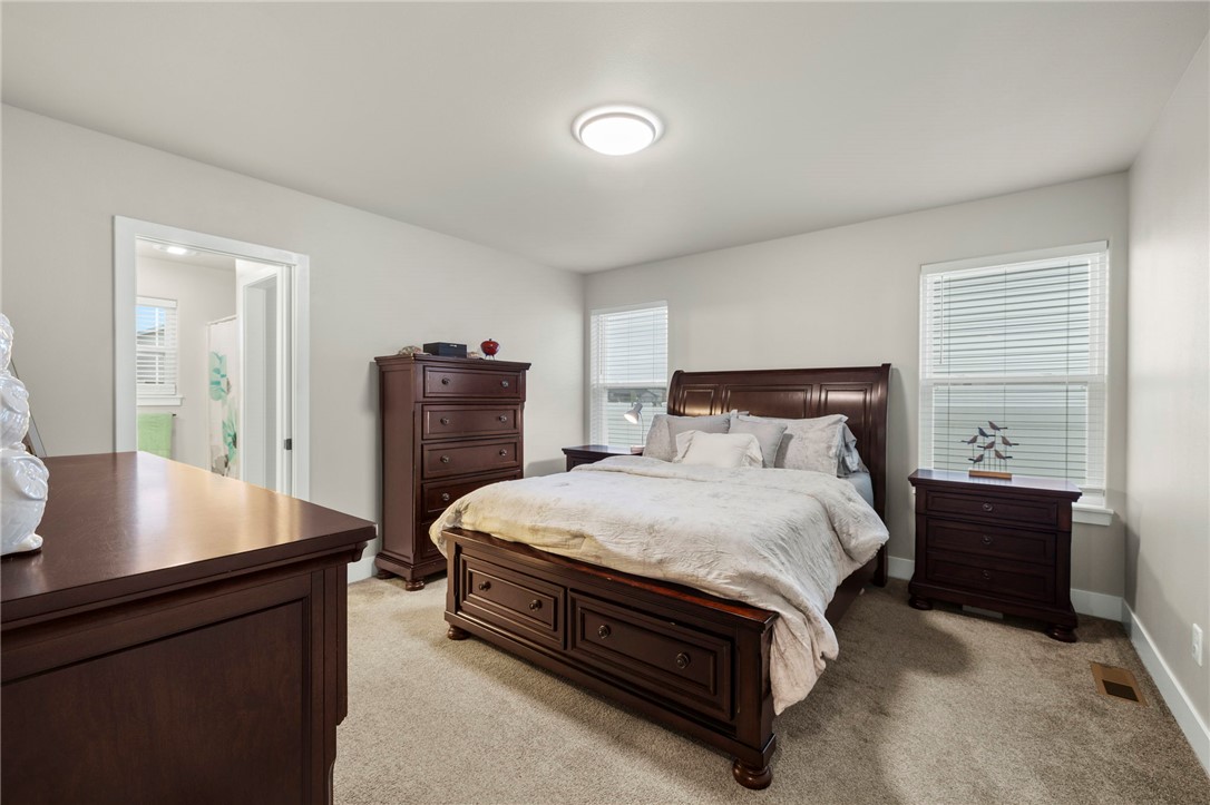 Billings, Montana 59105, United States, 3 Bedrooms Bedrooms, ,2 BathroomsBathrooms,Residential,Active,231737