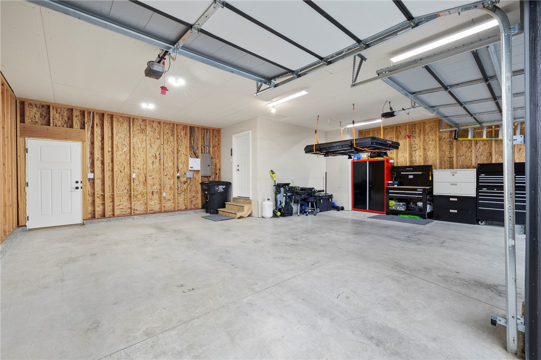 Billings, Montana 59105, United States, 3 Bedrooms Bedrooms, ,2 BathroomsBathrooms,Residential,Active,231737