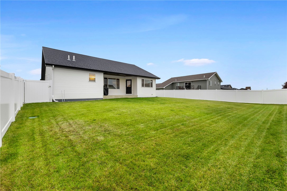 Billings, Montana 59105, United States, 3 Bedrooms Bedrooms, ,2 BathroomsBathrooms,Residential,Active,231737