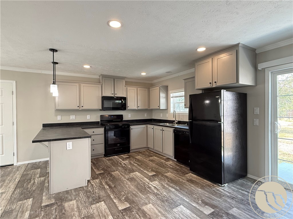 809-811 Ahoy Avenue