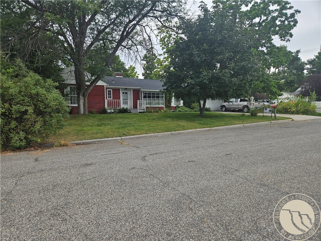2422 Brentwood Lane