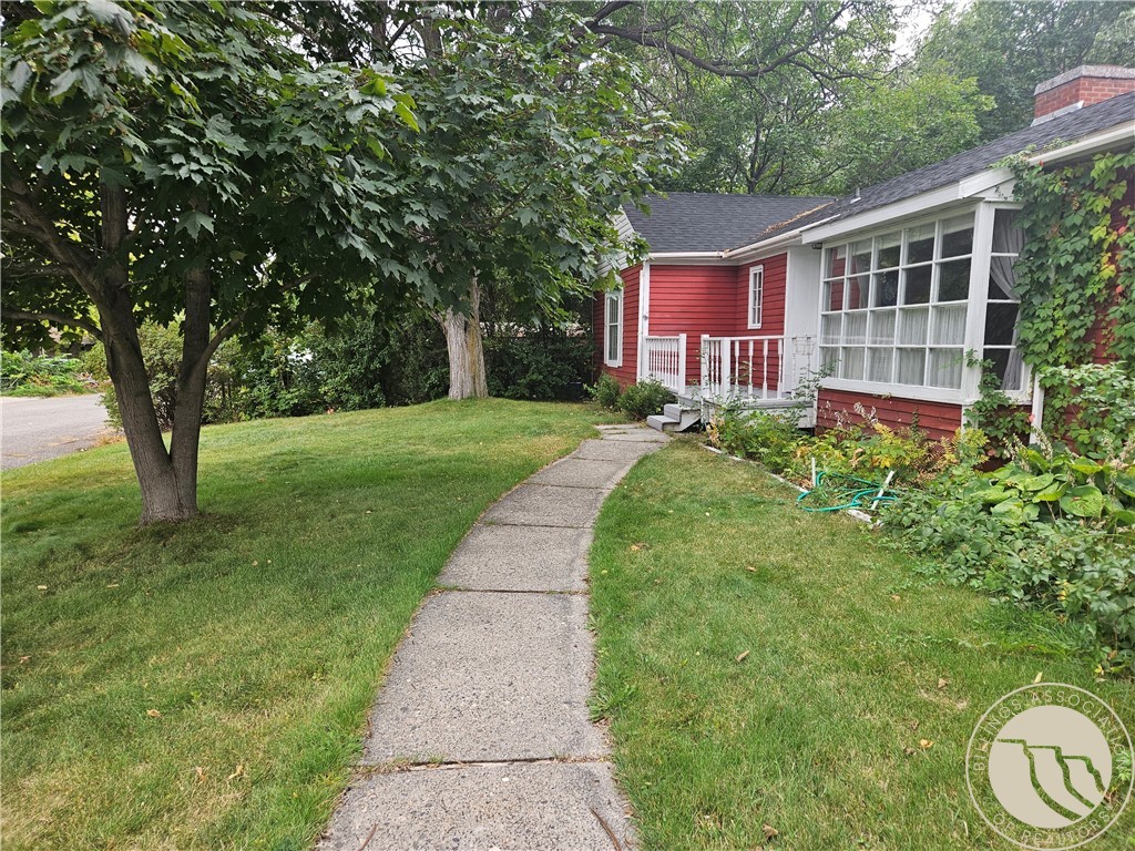 2422 Brentwood Lane