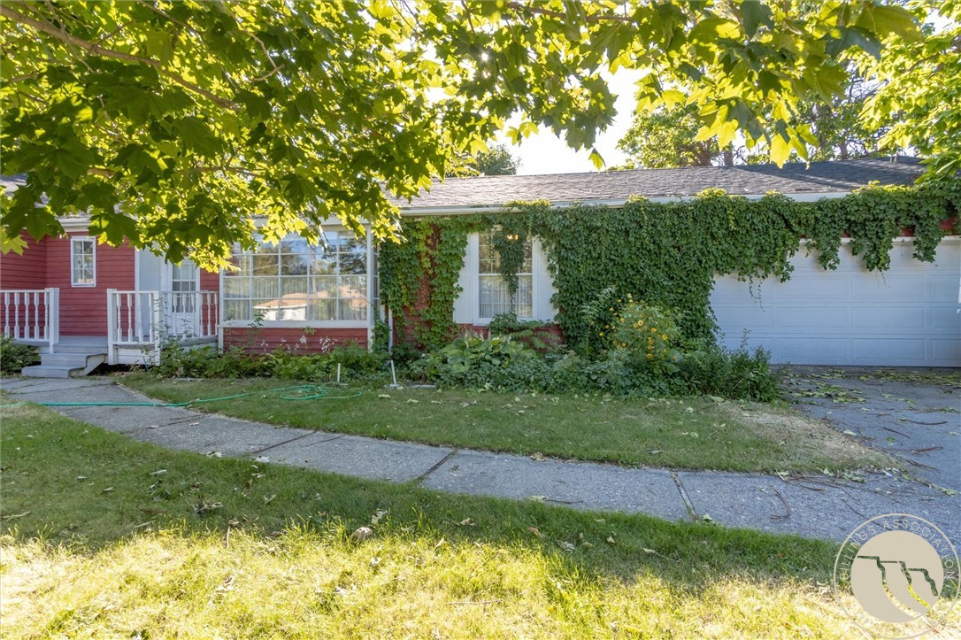 2422 Brentwood Lane