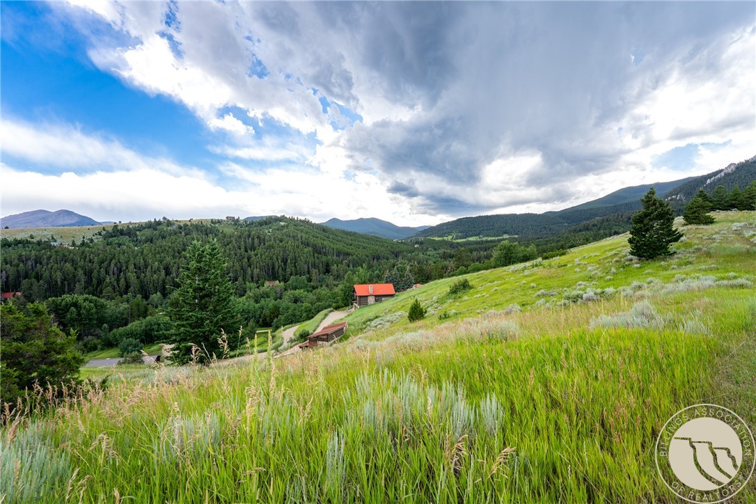 18 Beaver Trail Loop