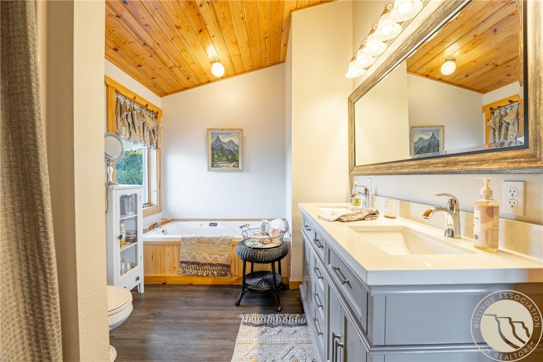 Red Lodge, Montana 59068, United States, 5 Bedrooms Bedrooms, ,3 BathroomsBathrooms,Residential,Active,183138