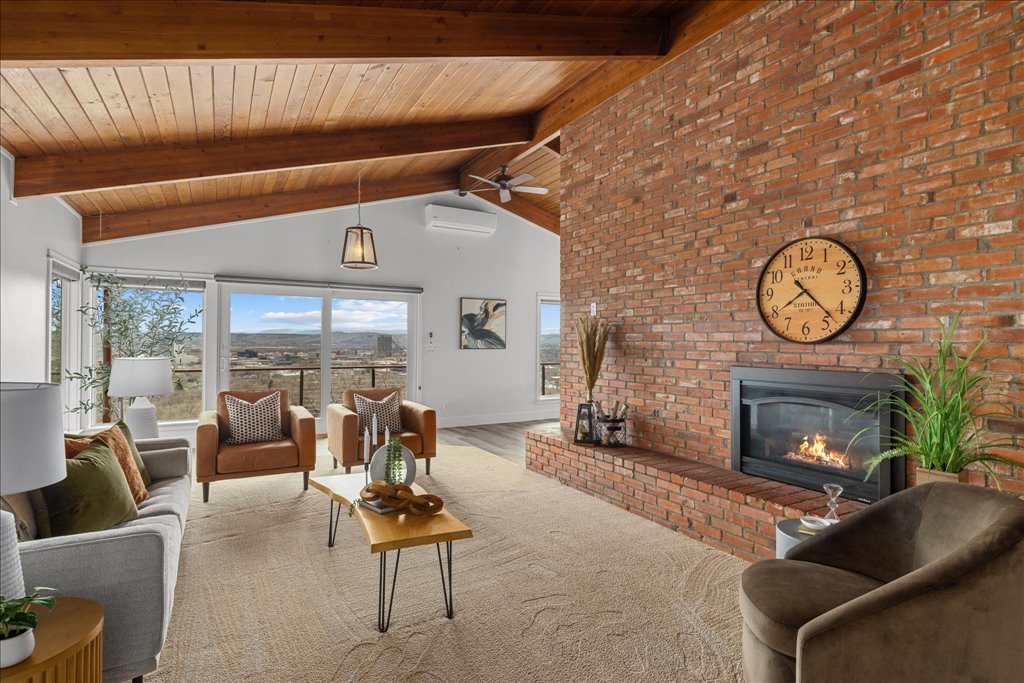 194 Mountain View Boulevard