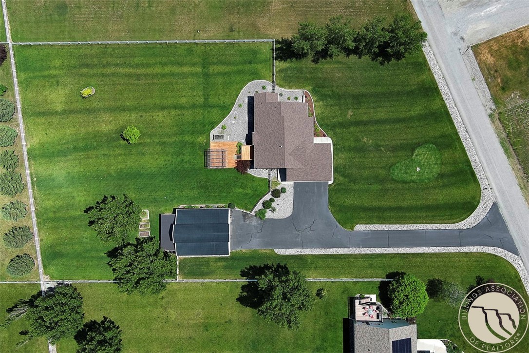 2915 Outfitter Trail