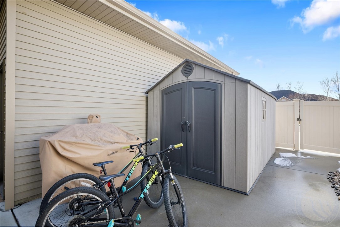 Billings, Montana 59102, United States, 4 Bedrooms Bedrooms, ,4 BathroomsBathrooms,Residential,Active,82566