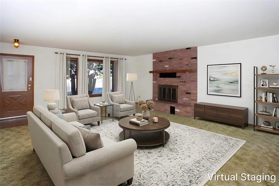 2501 Interlachen Drive