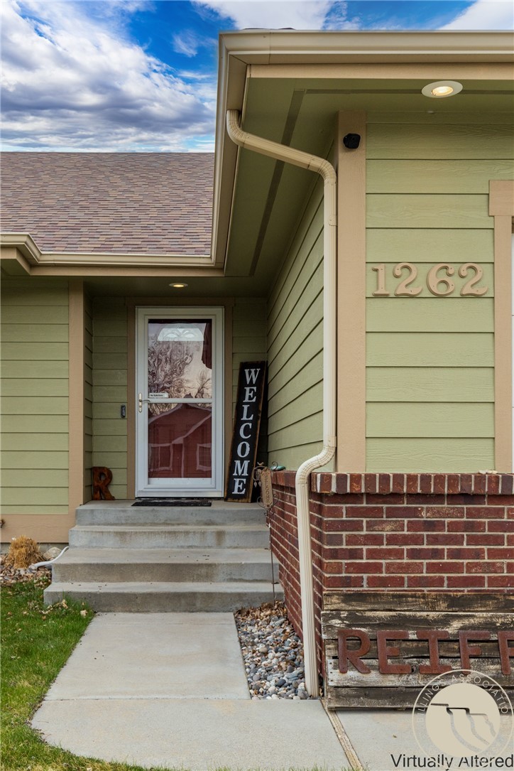 1262 Mirror Lake Lane